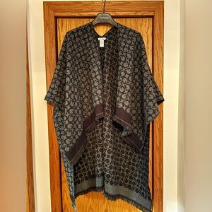 Guess Black/Grey Poncho with sleeve. Brand new. Never worn. Tag still on. Size S